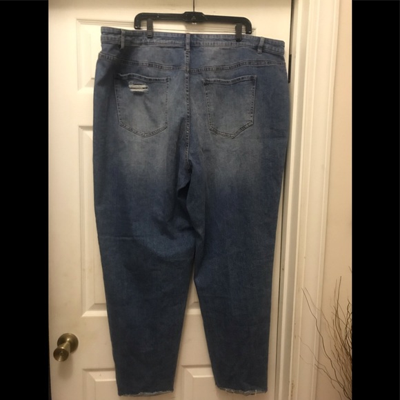 Distressed Fit Straight leg jeans - Picture 7 of 7